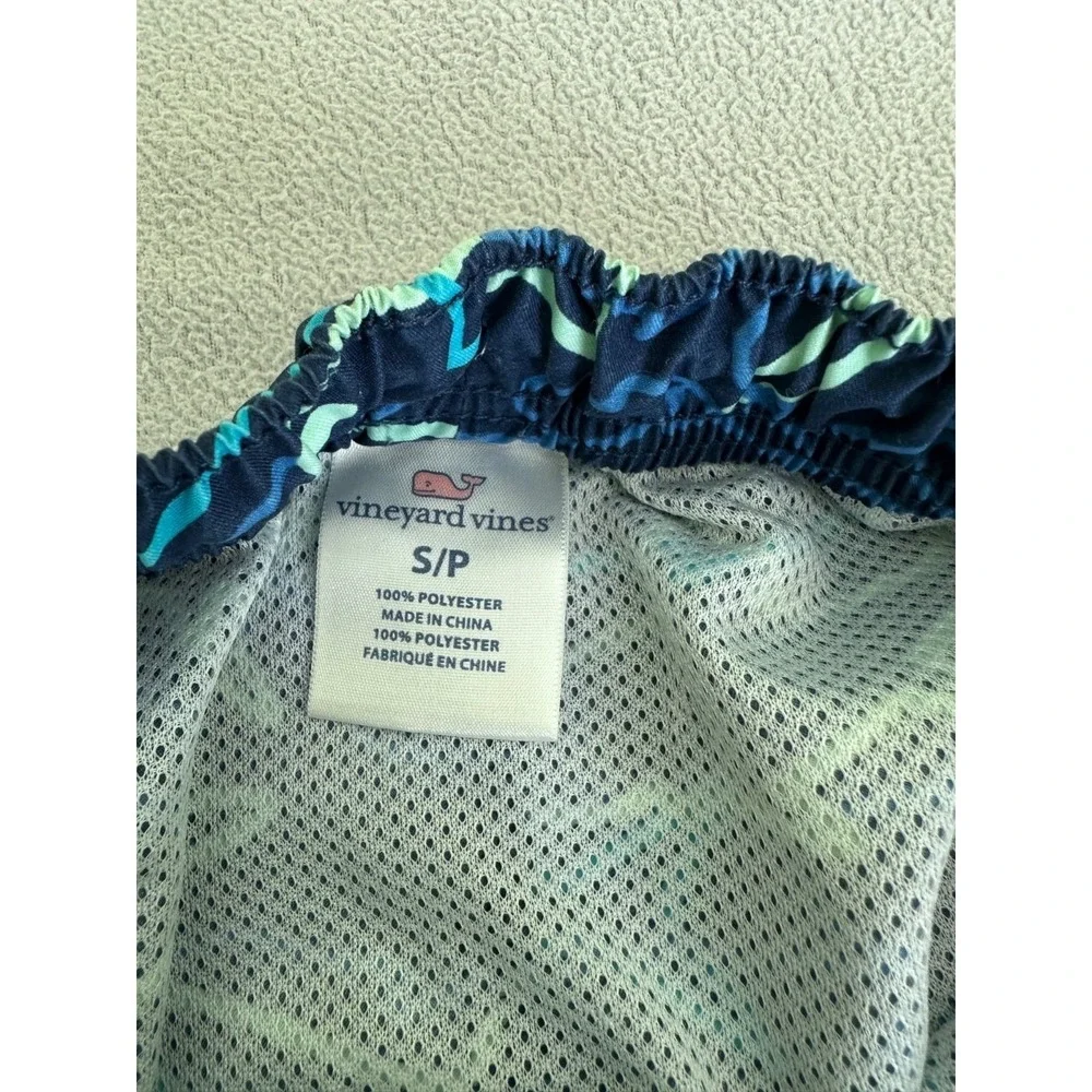 Vineyard Vines Swim Trunks Mens Small Shark Print Mesh Lined 6